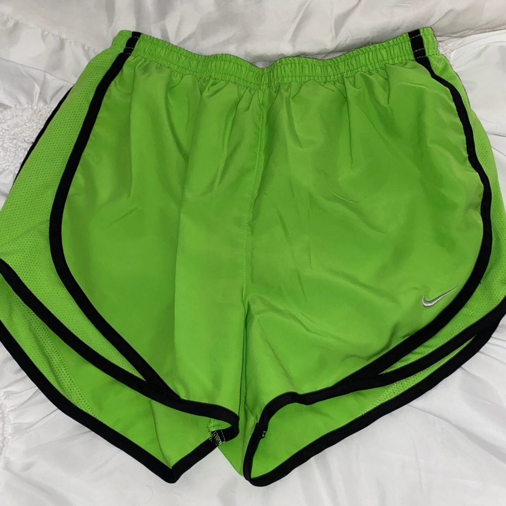 Nike shorts size small